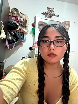 saranghae  online show from October 8, 2025, 3:30 am