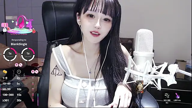 twlilybae online show from July 16, 2026, 7:49 am