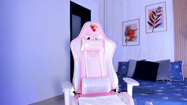 Snapshot of Ayleen_Dunkan chatting on October 29, 2025, 12:48 pm Ayleen Dunkan online show from October 29, 2025, 12:48 pm