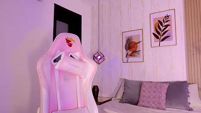 Snapshot of Ayleen_Dunkan chatting on September 30, 2025, 12:11 pm Ayleen Dunkan online show from September 30, 2025, 12:11 pm