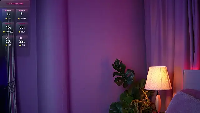 Snapshot of KayleeCali chatting on October 25, 2025, 3:01 pm KayleeCali online show from October 25, 2025, 3:01 pm