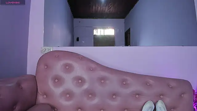 KikaDuque online show from March 25, 2026, 7:02 pm