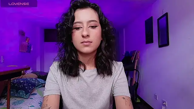 Snapshot of atenea_dragon__ chatting on November 26, 2025, 8:42 pm atenea dragon online show from November 26, 2025, 8:42 pm