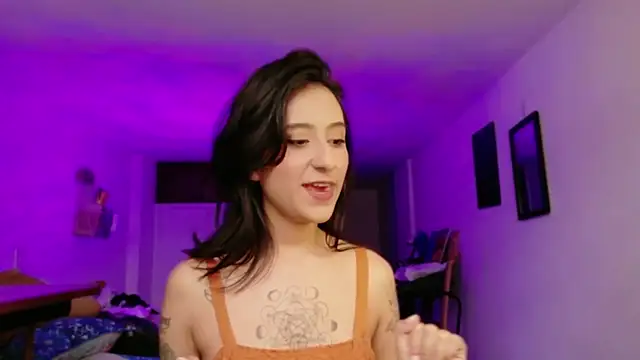 Snapshot of atenea_dragon__ chatting on November 24, 2025, 8:42 pm atenea dragon online show from November 24, 2025, 8:42 pm