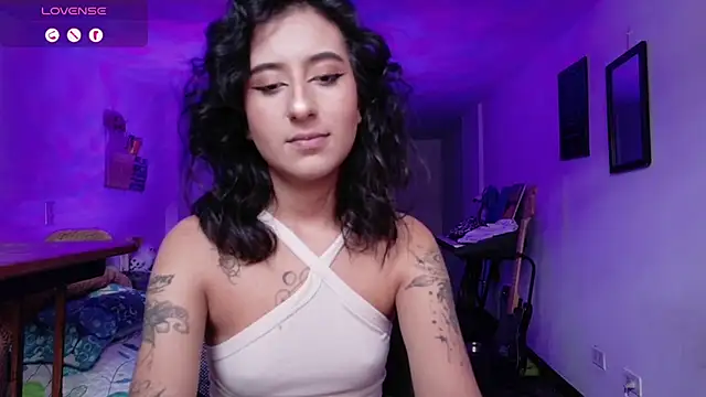 Snapshot of atenea_dragon__ chatting on November 25, 2025, 7:58 pm atenea dragon online show from November 25, 2025, 7:58 pm