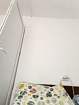 Vera Elle online show from October 13, 2025, 8:27 am