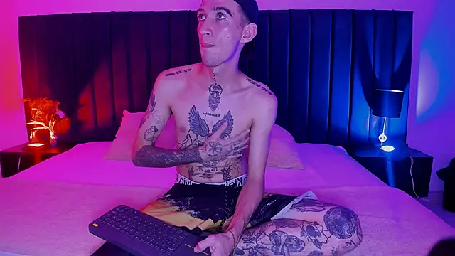 dominik thompson777 online show from September 24, 2025, 4:19 am