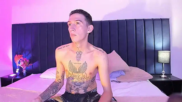 dominik thompson777 online show from September 27, 2025, 2:28 am