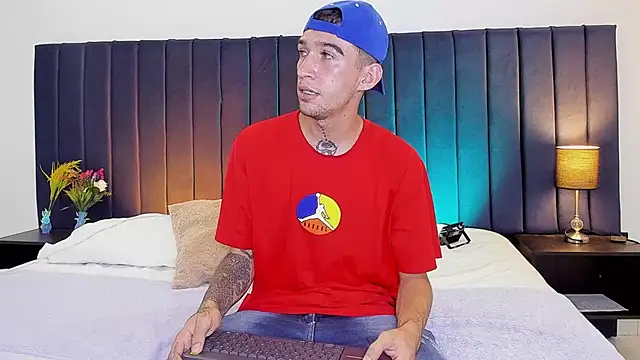 dominik thompson777 online show from October 24, 2025, 11:15 pm