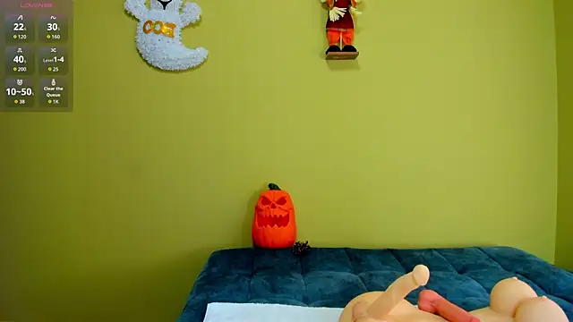 Snapshot of loreen_grey chatting on October 3, 2025, 8:10 pm loreen grey online show from October 3, 2025, 8:10 pm