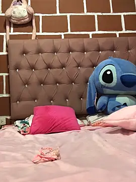 Rachellcooperrr online show from March 12, 2026, 9:08 pm