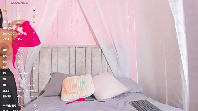 Snapshot of Rachellcooperrr chatting on September 22, 2025, 8:26 pm Rachellcooperrr online show from September 22, 2025, 8:26 pm