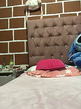 Rachellcooperrr online show from March 11, 2026, 12:26 am