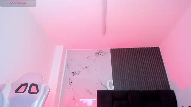 chloesagee online show from May 22, 2026, 10:52 pm