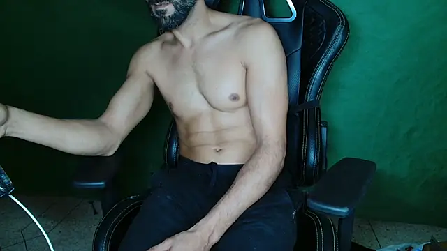 JUSTFORRICH online show from April 13, 2026, 1:42 am