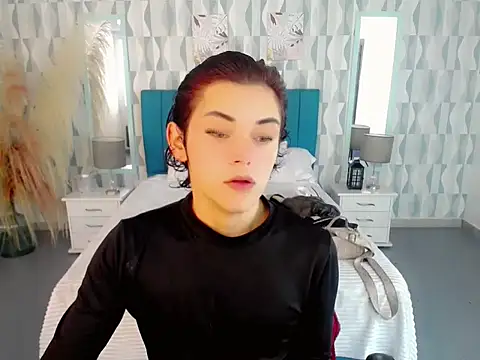 nathalialoes1 online show from November 23, 2025, 7:13 pm