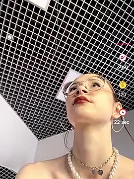 MartaBrent online show from June 11, 2026, 4:48 pm