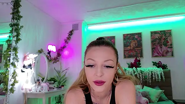 New Kessie online show from March 31, 2026, 5:53 am