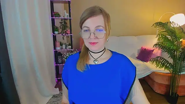 Snapshot of YourUniverser chatting on October 16, 2025, 4:21 am YourUniverser online show from October 16, 2025, 4:21 am