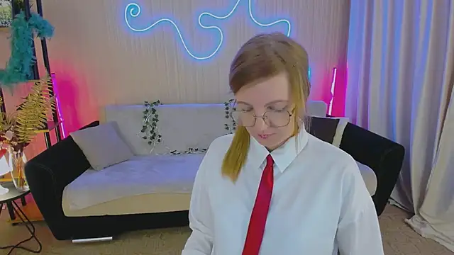 Snapshot of YourUniverser chatting on October 15, 2025, 4:22 am YourUniverser online show from October 15, 2025, 4:22 am