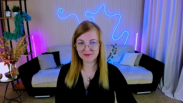 Snapshot of YourUniverser chatting on September 29, 2025, 9:16 am YourUniverser online show from September 29, 2025, 9:16 am