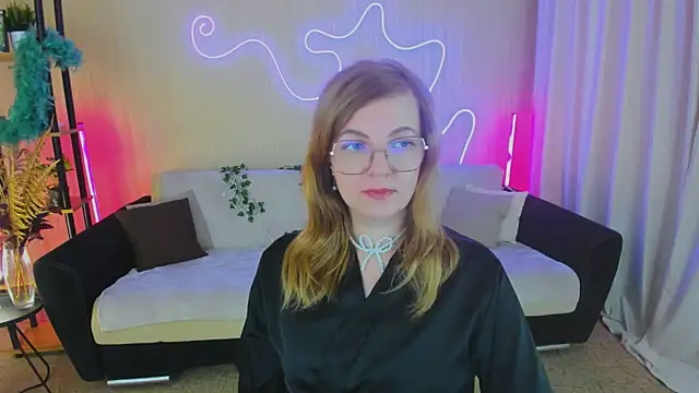 Snapshot of YourUniverser chatting on October 10, 2025, 11:11 am YourUniverser online show from October 10, 2025, 11:11 am