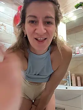 EvvaMur online show from November 7, 2025, 1:10 am