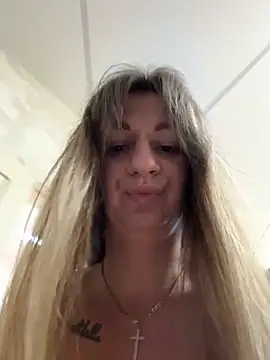 EvvaMur online show from March 24, 2026, 1:49 am