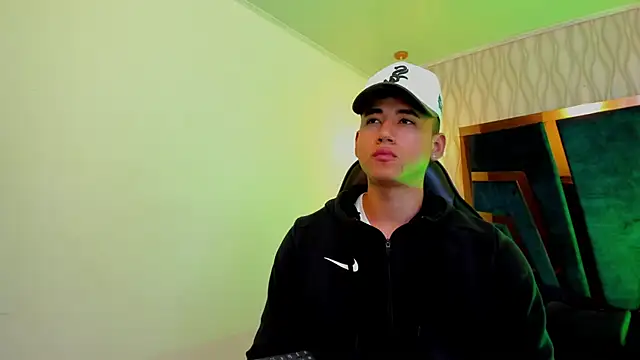 Snapshot of Draven_Marceaux chatting on September 25, 2025, 11:38 am Draven Marceaux online show from September 25, 2025, 11:38 am