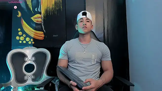 Snapshot of Draven_Marceaux chatting on October 26, 2025, 12:00 am Draven Marceaux online show from October 26, 2025, 12:00 am