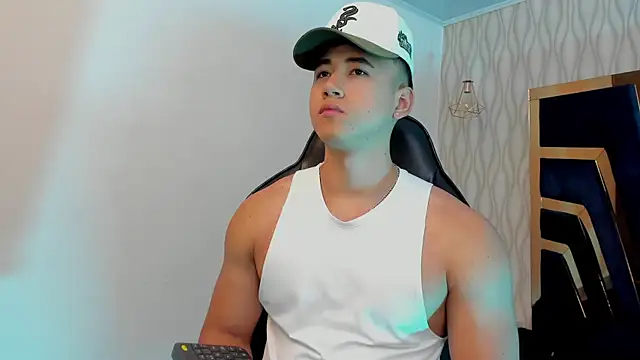 Snapshot of Draven_Marceaux chatting on October 16, 2025, 11:29 am Draven Marceaux online show from October 16, 2025, 11:29 am