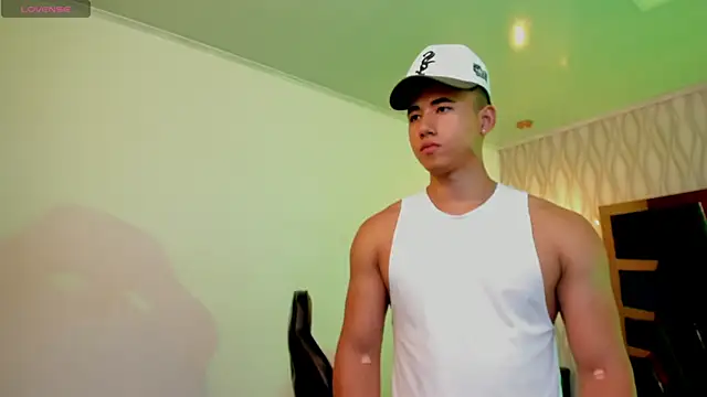 Snapshot of Draven_Marceaux chatting on September 29, 2025, 2:01 pm Draven Marceaux online show from September 29, 2025, 2:01 pm