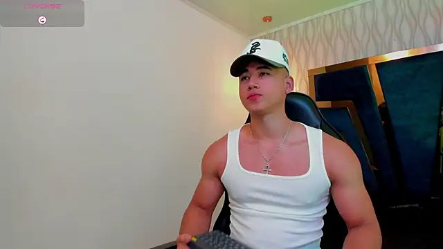 Snapshot of Draven_Marceaux chatting on October 1, 2025, 11:47 am Draven Marceaux online show from October 1, 2025, 11:47 am