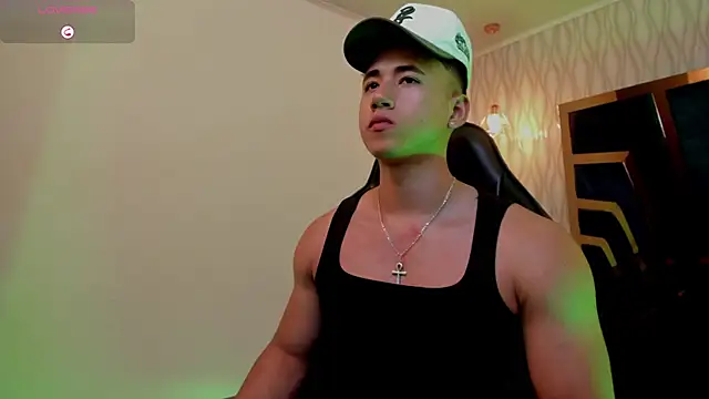 Snapshot of Draven_Marceaux chatting on October 4, 2025, 1:07 am Draven Marceaux online show from October 4, 2025, 1:07 am