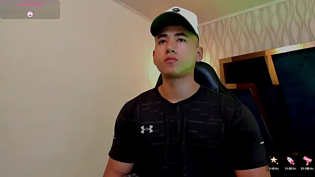 Snapshot of Draven_Marceaux chatting on October 2, 2025, 11:35 am Draven Marceaux online show from October 2, 2025, 11:35 am