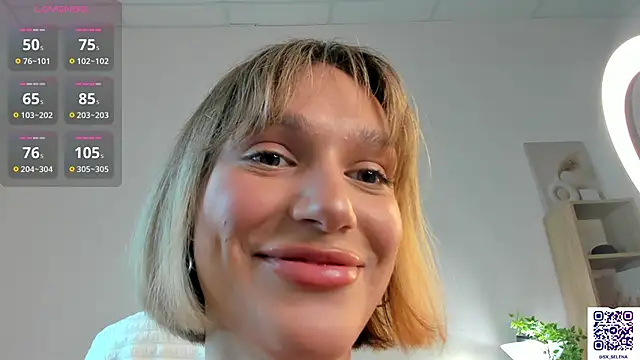 Snapshot of Ice_Strawberry chatting on September 28, 2025, 2:07 am Ice Strawberry online show from September 28, 2025, 2:07 am