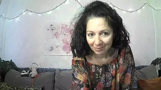 ValleriWind online show from May 14, 2026, 1:57 am