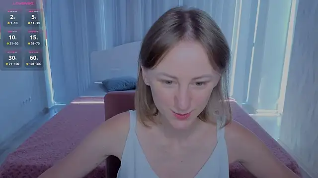 LuluChiiii online show from September 23, 2025, 10:11 am