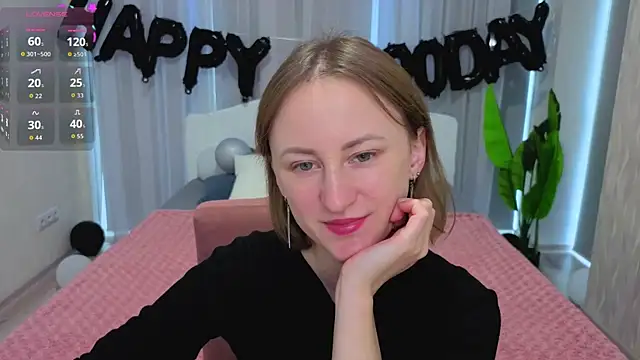 LuluChiiii online show from November 5, 2025, 10:40 am