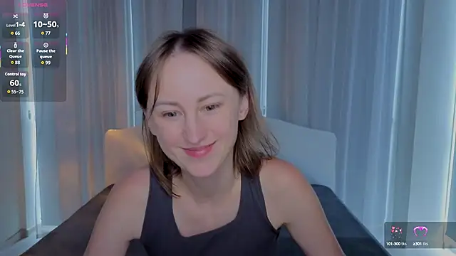Snapshot of LuluChiiii chatting on September 12, 2025, 9:42 am LuluChiiii online show from September 12, 2025, 9:42 am