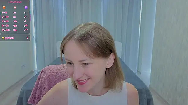 Snapshot of LuluChiiii chatting on September 10, 2025, 10:25 am LuluChiiii online show from September 10, 2025, 10:25 am