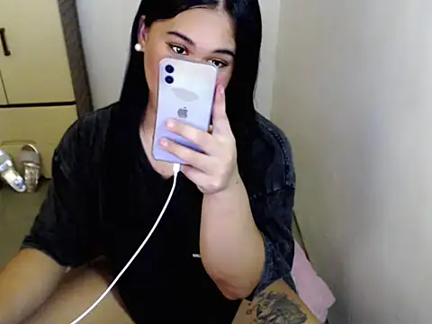 Snapshot of Annierose_ts chatting on May 22, 2026, 11:47 pm Annierose ts online show from May 22, 2026, 11:47 pm
