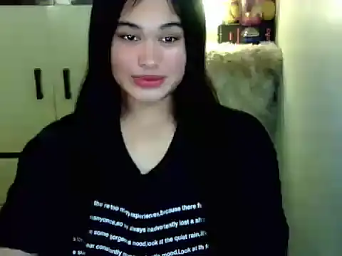 Snapshot of Annierose_ts chatting on April 23, 2026, 7:15 pm Annierose ts online show from April 23, 2026, 7:15 pm