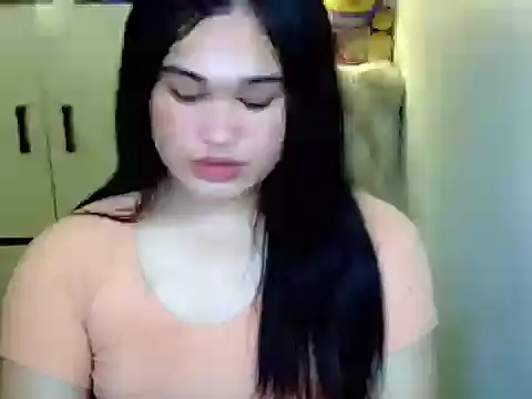 Snapshot of Annierose_ts chatting on April 22, 2026, 12:06 am Annierose ts online show from April 22, 2026, 12:06 am