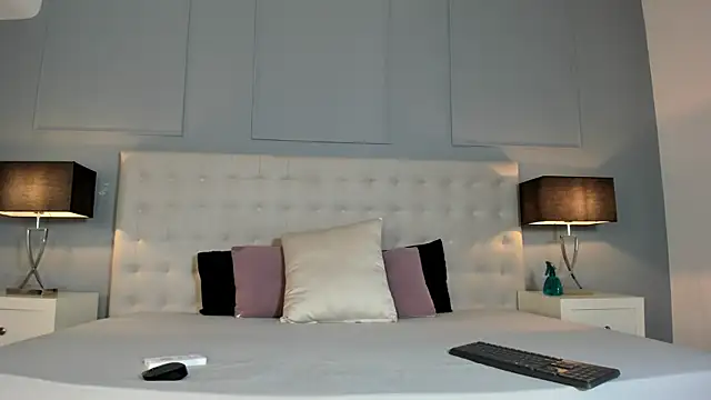 Snapshot of KellyRooss chatting on October 3, 2025, 12:17 pm KellyRooss online show from October 3, 2025, 12:17 pm