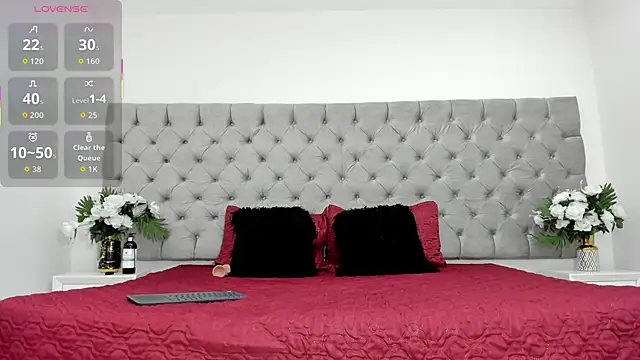 Snapshot of KellyRooss chatting on October 10, 2025, 7:25 pm KellyRooss online show from October 10, 2025, 7:25 pm