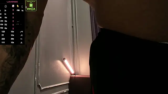 Snapshot of OliverSport chatting on October 10, 2025, 10:49 am OliverSport online show from October 10, 2025, 10:49 am