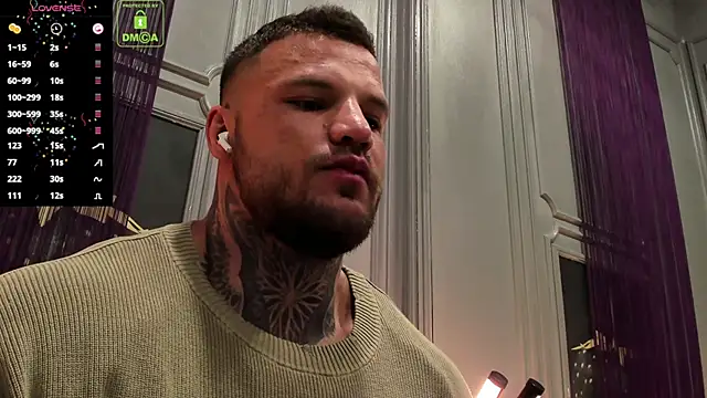 Snapshot of OliverSport chatting on September 26, 2025, 10:44 am OliverSport online show from September 26, 2025, 10:44 am