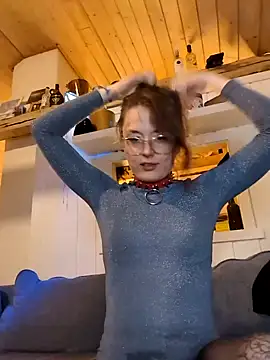marijacucu online show from June 14, 2026, 9:49 pm
