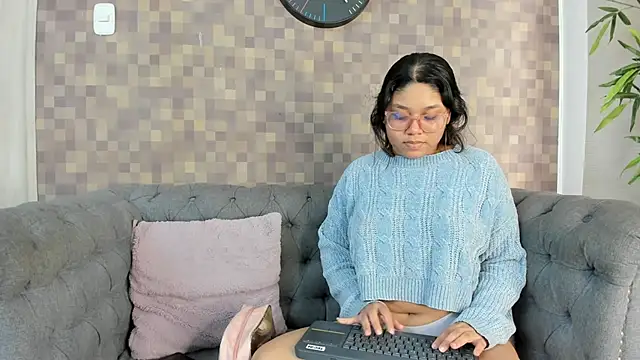 shanon marel online show from October 28, 2025, 12:04 pm